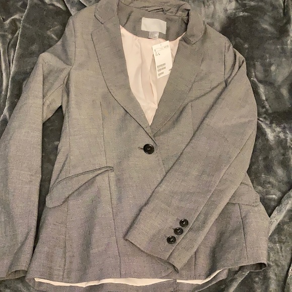 H&M gray women’s blazer / suit jacket BNWT